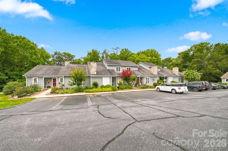 1007 21st Ave, Hickory, NC 28601