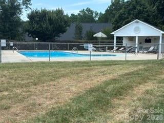 1007 21st Ave NE, Hickory, NC 28601