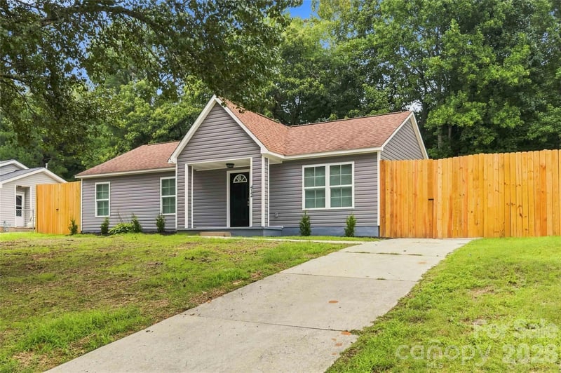 412 Mclelland Ave, Mooresville, NC 28115
