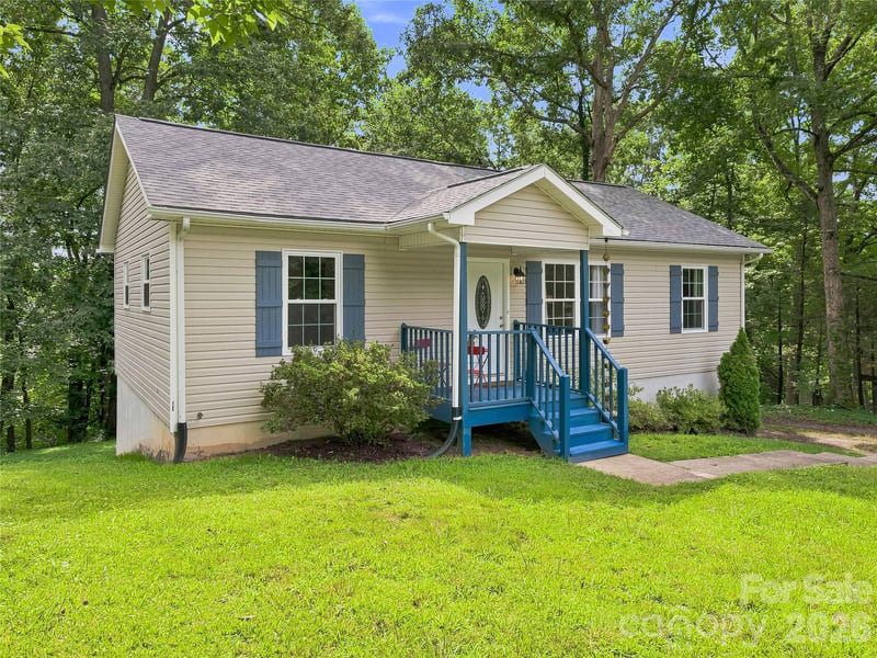 1019 Mountain Dr, Candler, NC 28715