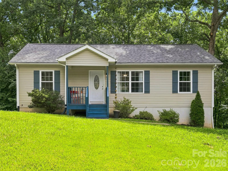 1019 Mountain Dr, Candler, NC 28715