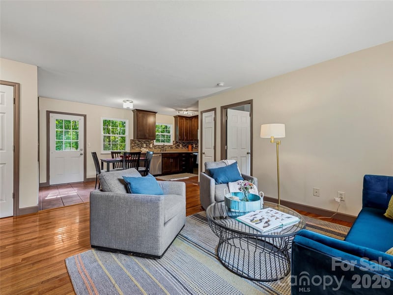 1019 Mountain Dr, Candler, NC 28715