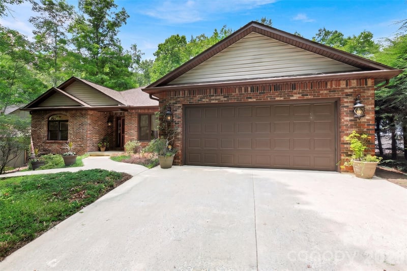 542 Soquili Dr, Brevard, NC 28712