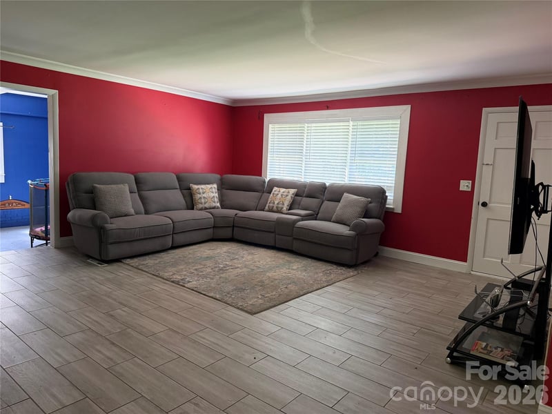 911 Eldorado Ave, Charlotte, NC 28262