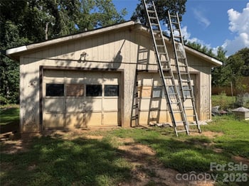 911 Eldorado Ave, Charlotte, NC 28262