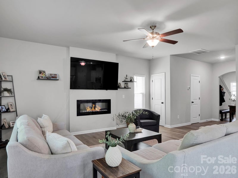 7203 Stoney Wood Ln, Charlotte, NC 28215