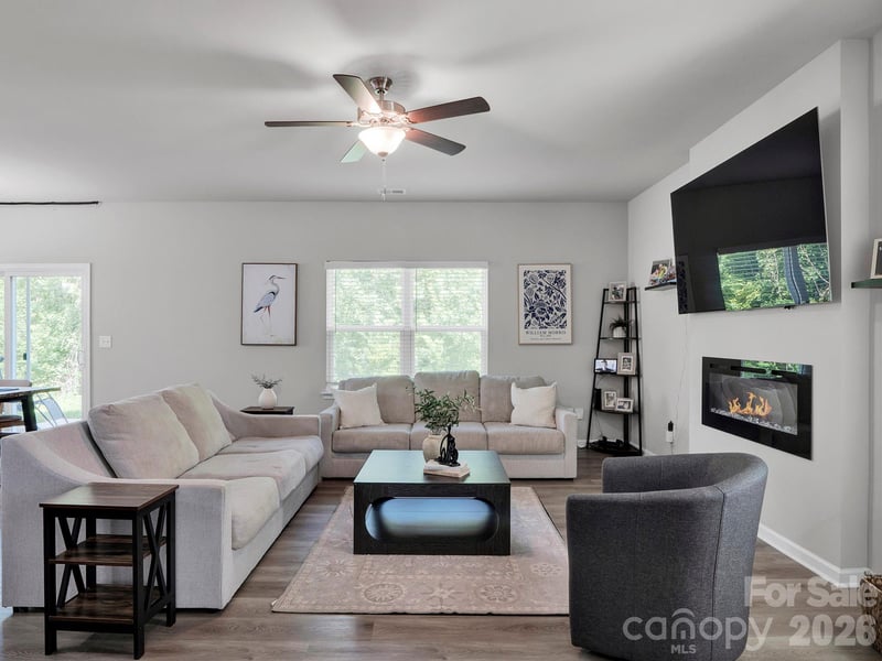 7203 Stoney Wood Ln, Charlotte, NC 28215
