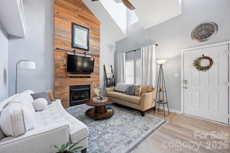 5740 Shining Oak Ln, Charlotte, NC 28269