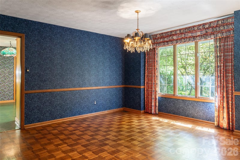 25 Forest Rd, Asheville, NC 28803