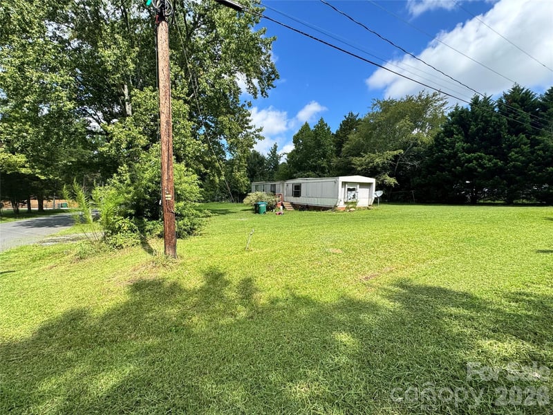 14025 Woodstar Rd, Matthews, NC 28105