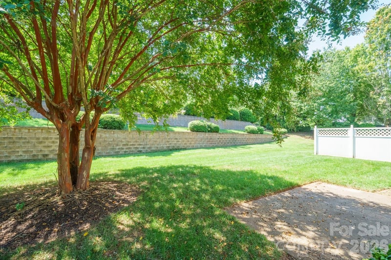 3221 Abbey Walk Ln, Matthews, NC 28105