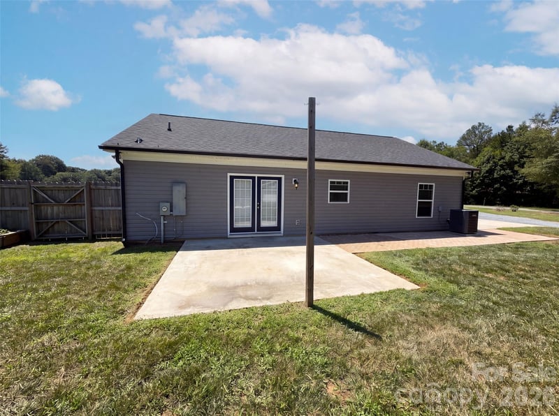 7825 Medlin Rd, Monroe, NC 28112