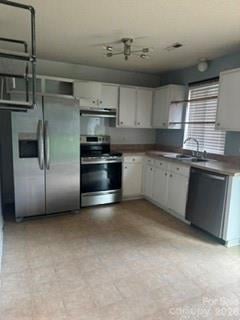 8417 Pinstripe Ln, Charlotte, NC 28227
