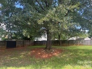 8417 Pinstripe Ln, Charlotte, NC 28227