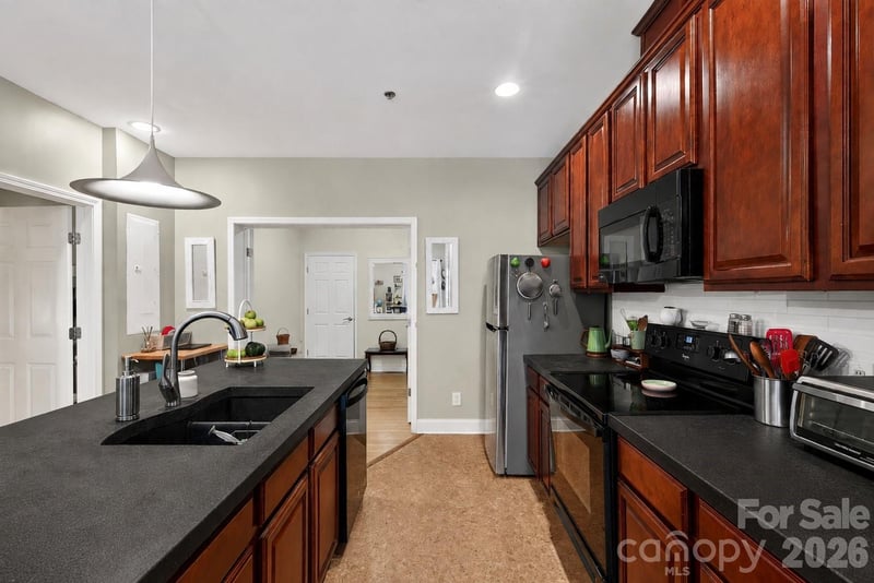 600 N Skyloft Dr #102, Asheville, NC 28801