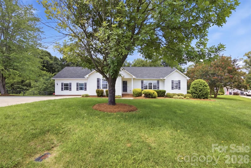 233 Summey Barker Dr, Dallas, NC 28034
