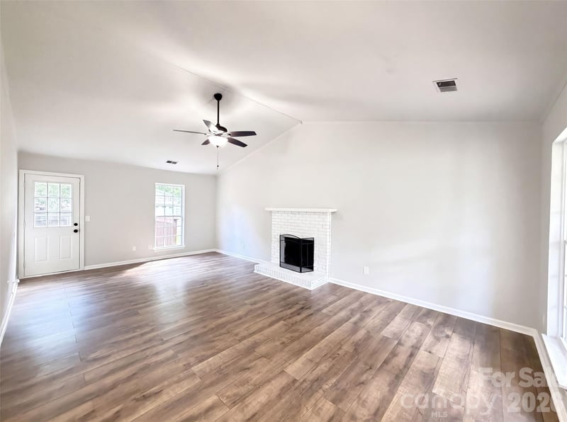 10244 Gloman Ct, Charlotte, NC 28227