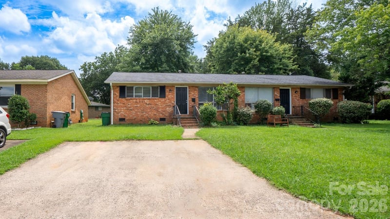 4926 Malibu Dr, Charlotte, NC 28215