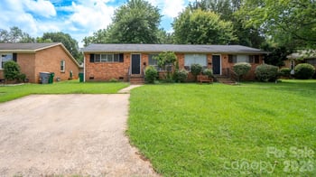4926 Malibu Dr, Charlotte, NC 28215
