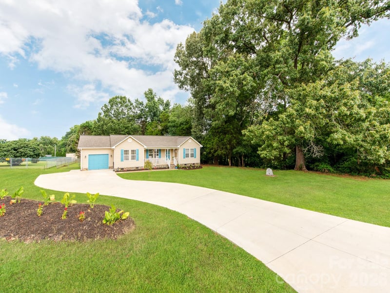 3163 River Rd #1, Lincolnton, NC 28092