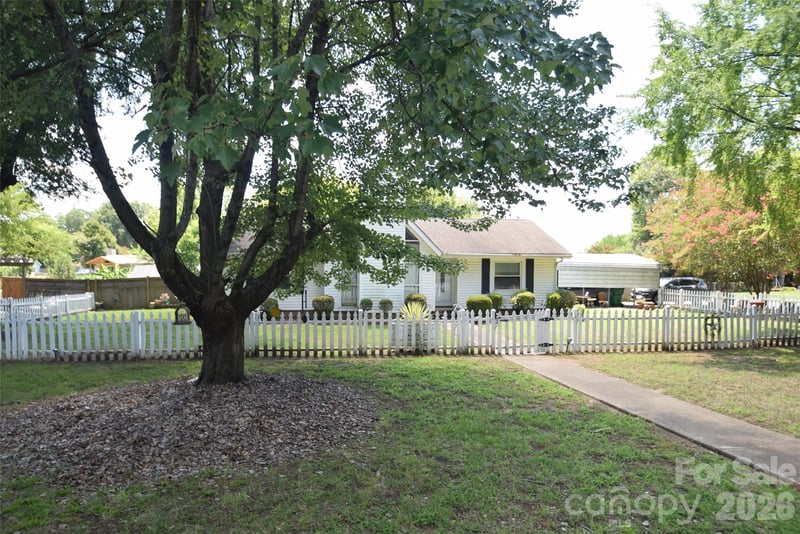 12202 Charing Grove Ln, Charlotte, NC 28273