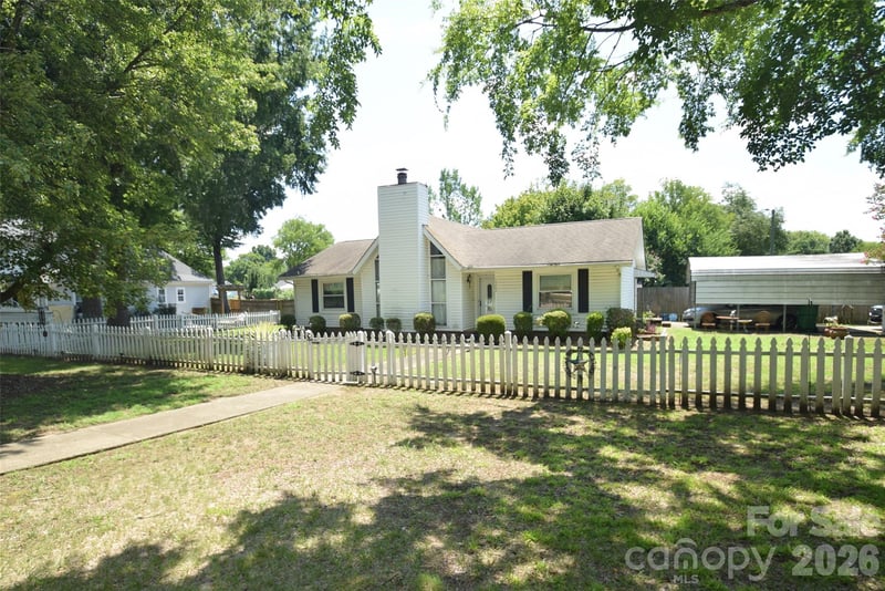 12202 Charing Grove Ln, Charlotte, NC 28273