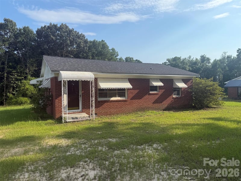 405 Woodland Dr, Kershaw, SC 29067
