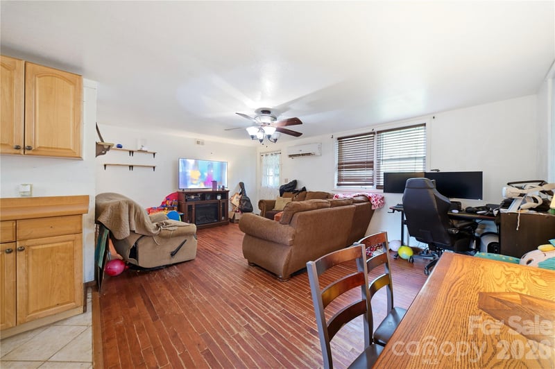 307 Beverly Ave, Hendersonville, NC 28792