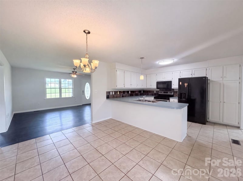 2243 Mintew Cir, Lincolnton, NC 28092