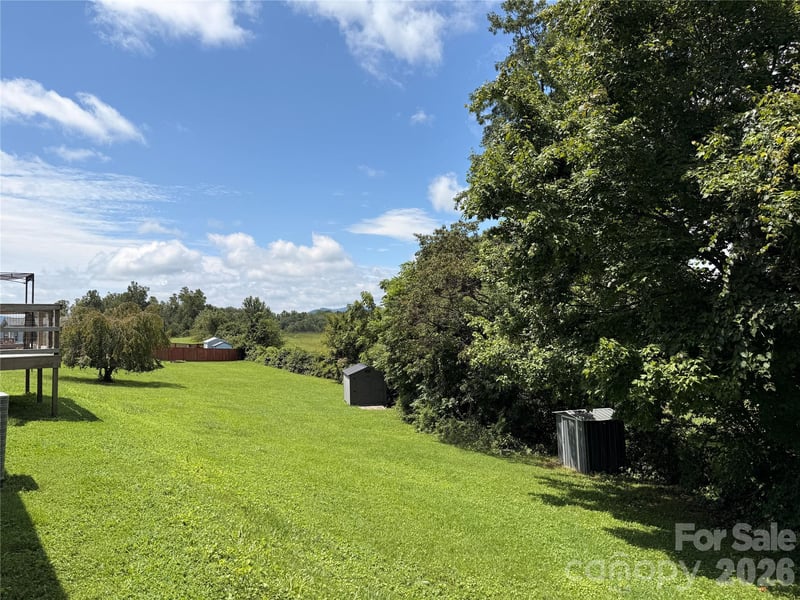 166 Albert Dr, Flat Rock, NC 28731