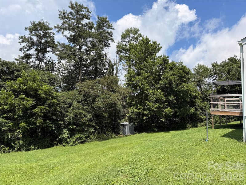166 Albert Dr, Flat Rock, NC 28731