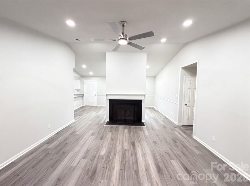 8822 Hunter Green Ln, Charlotte, NC 28227