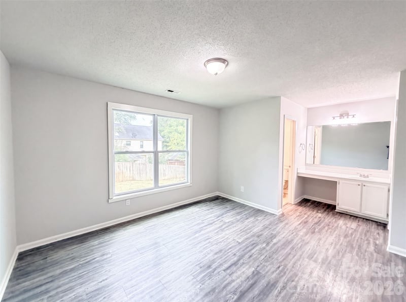 8822 Hunter Green Ln, Charlotte, NC 28227
