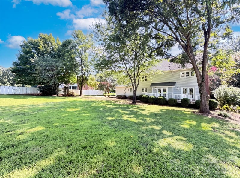 9020 Bartlett Rd, Charlotte, NC 28227