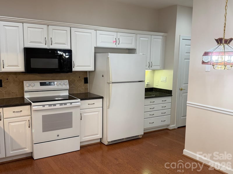8528 Highland Glen Dr, Charlotte, NC 28269