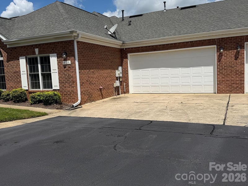 8528 Highland Glen Dr, Charlotte, NC 28269