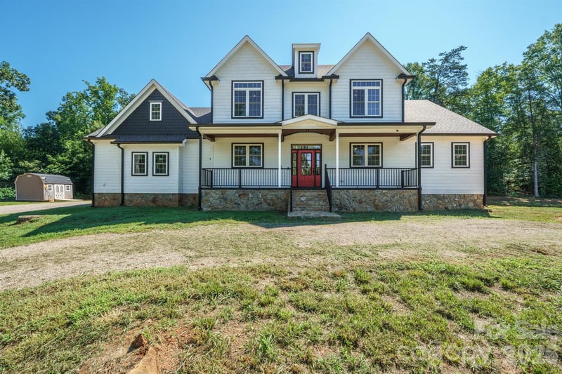 378 Walnut Tree Rd, Statesville, NC 28625