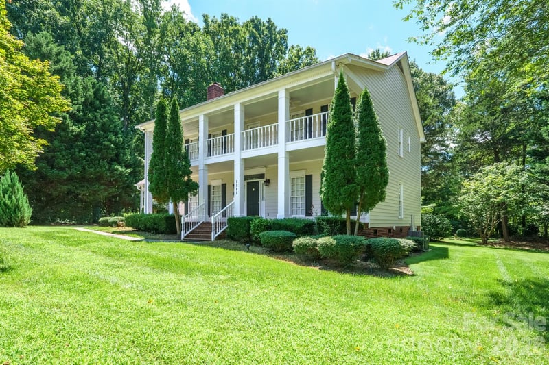 7000 Hollow Oak Dr, Charlotte, NC 28227