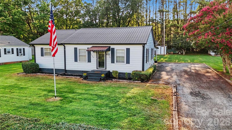 832 Baker St, Statesville, NC 28677
