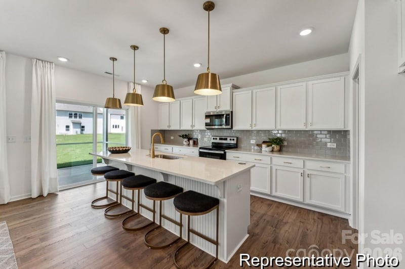 135 Borders St #200, Statesville, NC 28677