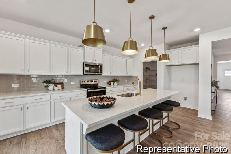 135 Borders St #200, Statesville, NC 28677
