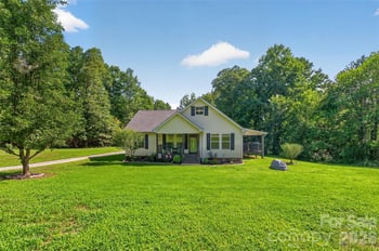 618 Indian Hill Rd, Olin, NC 28660