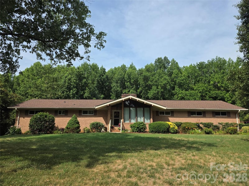 2413 Wedgewood Dr, Salisbury, NC 28146