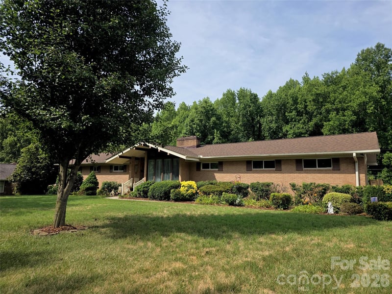 2413 Wedgewood Dr, Salisbury, NC 28146