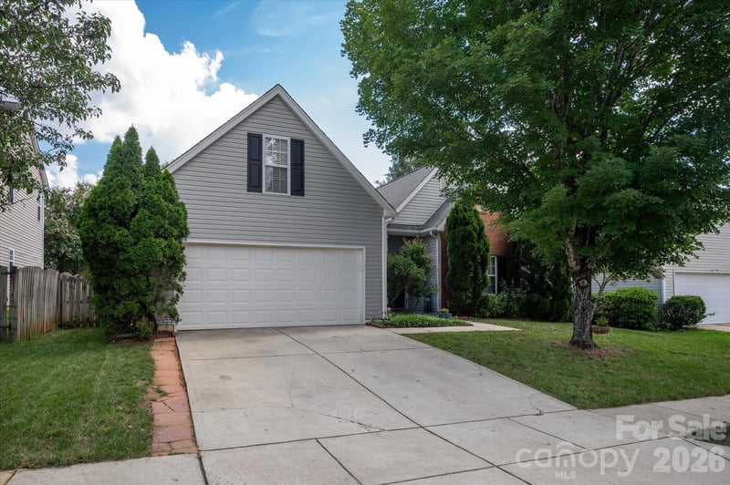 9407 Thatcher Hall Ct, Charlotte, NC 28277