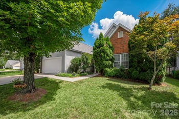 9407 Thatcher Hall Ct, Charlotte, NC 28277