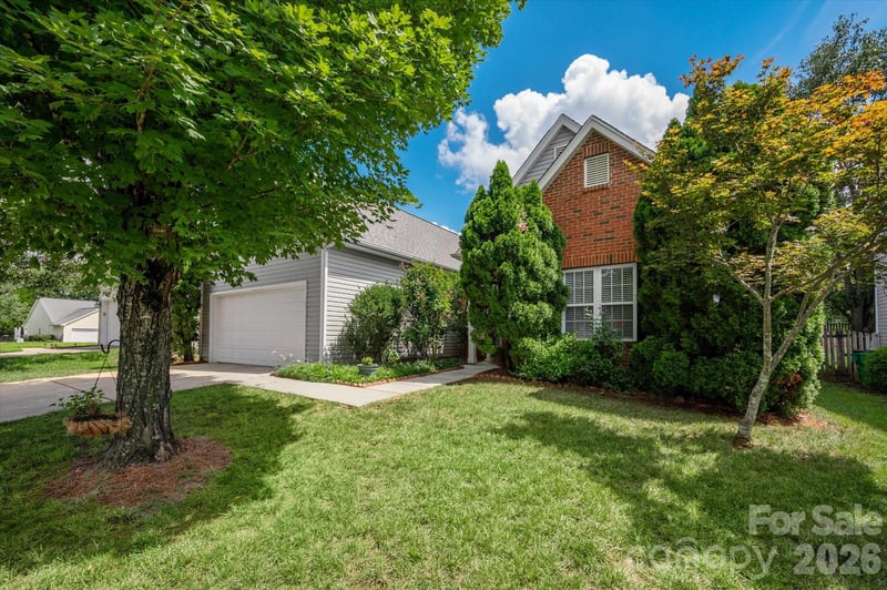 9407 Thatcher Hall Ct, Charlotte, NC 28277