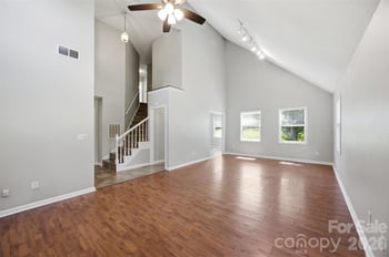534 Mary Charlotte Dr, Charlotte, NC 28262
