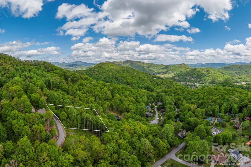 391 Valley View Dr, Maggie Valley, NC 28751