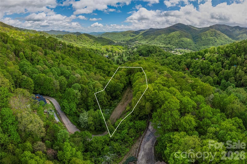 391 Valley View Dr, Maggie Valley, NC 28751